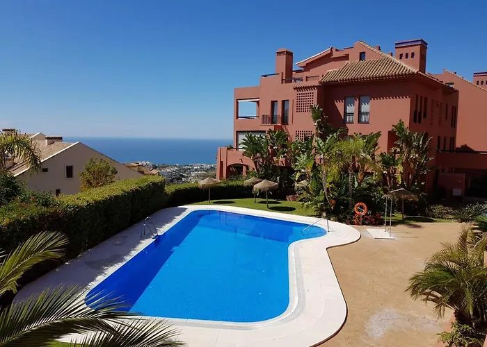 Calahonda Luxury Apartment With A Stunning Sea View