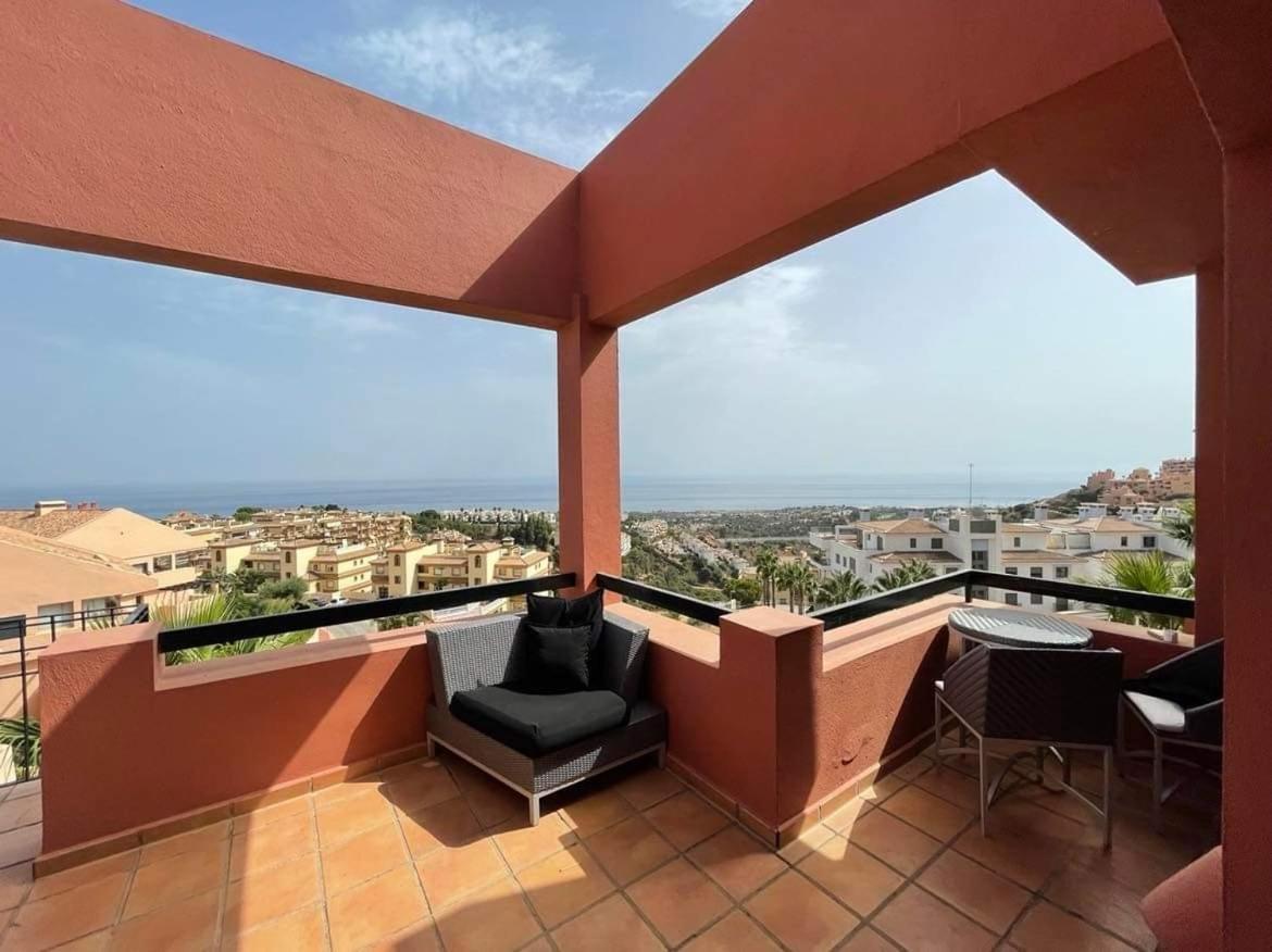 Calahonda Luxury With A Stunning Sea View Apartment