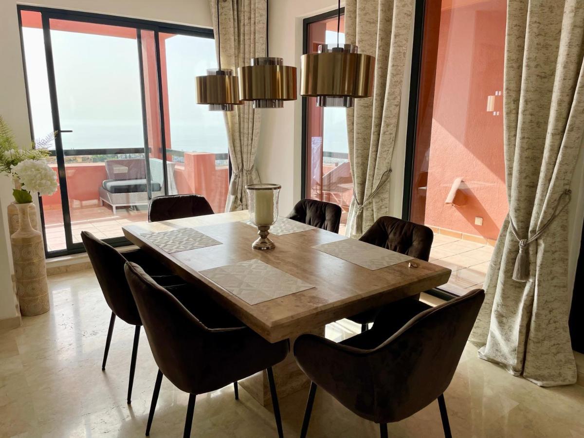 Calahonda Luxury With A Stunning Sea View *